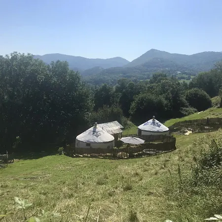 Yourtes De Barousse Insolite Créchets